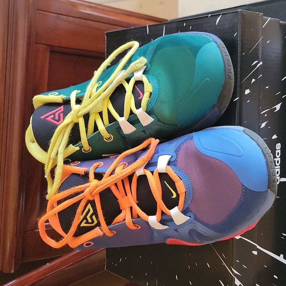 Boys nikes